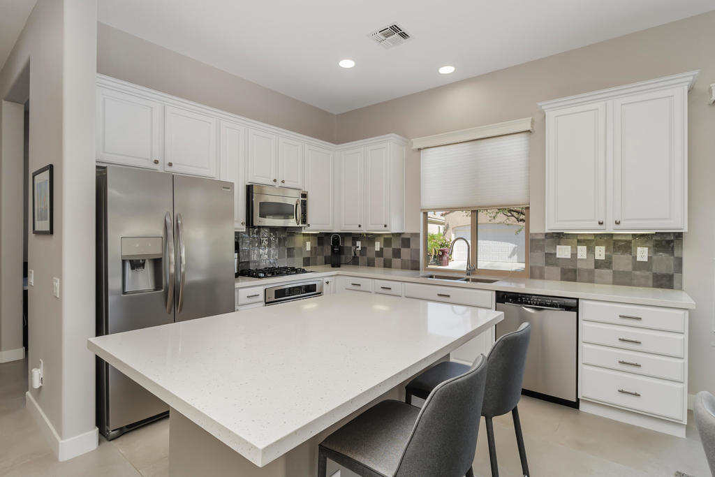 80639 Avenida San Fernando