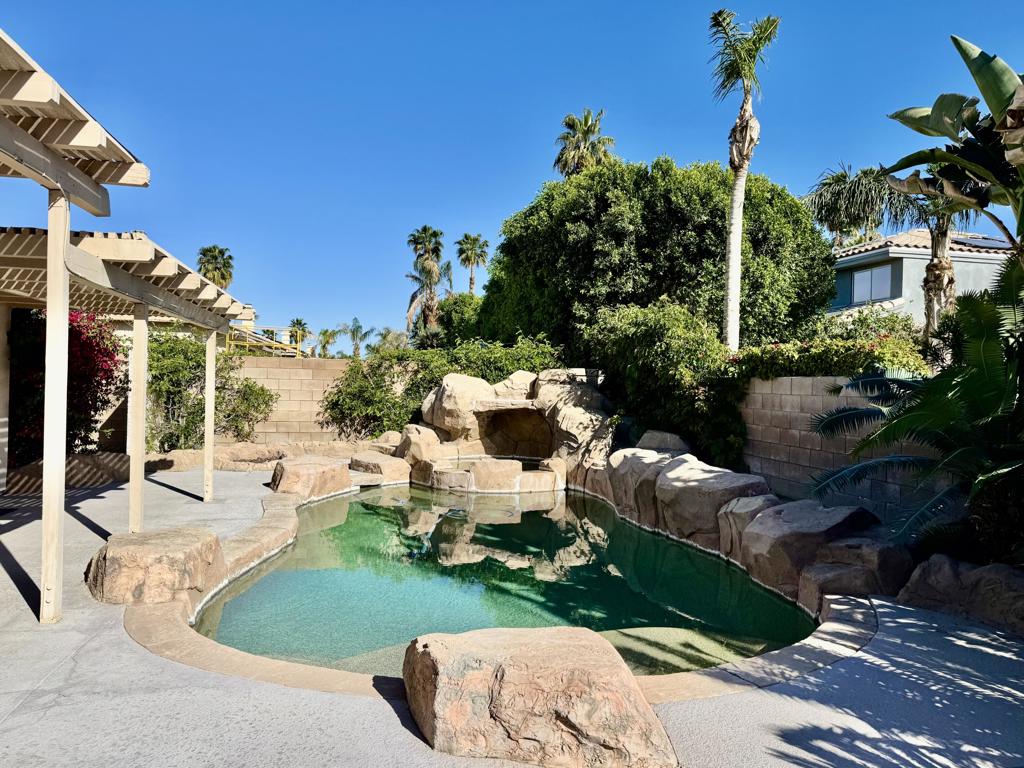 74505 Coral Bells Circle