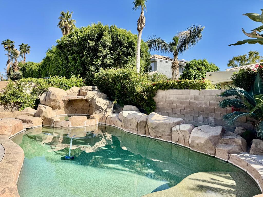 74505 Coral Bells Circle