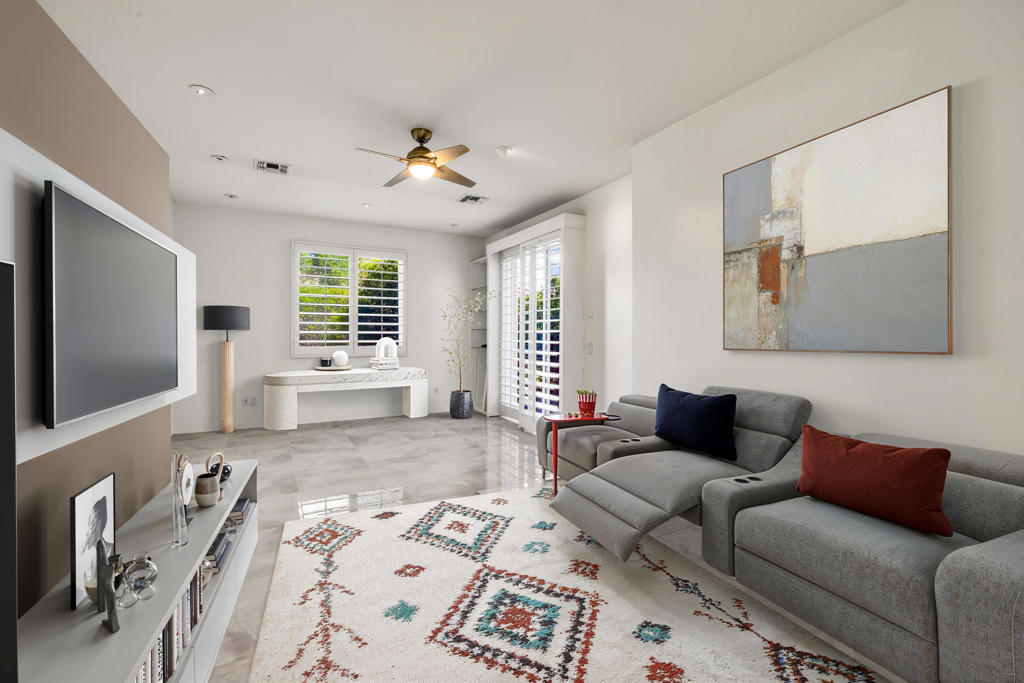 14 Collegiate Circle