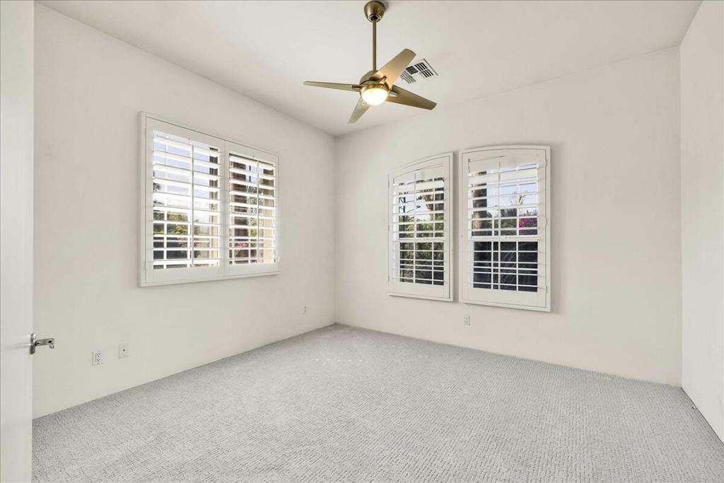 14 Collegiate Circle