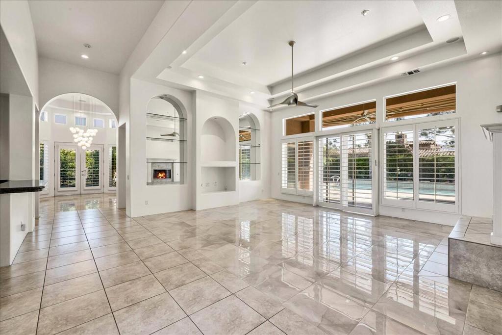 14 Collegiate Circle