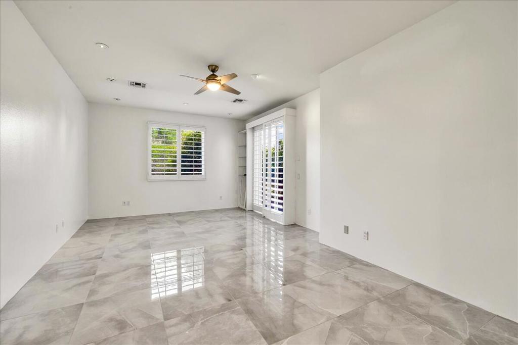 14 Collegiate Circle