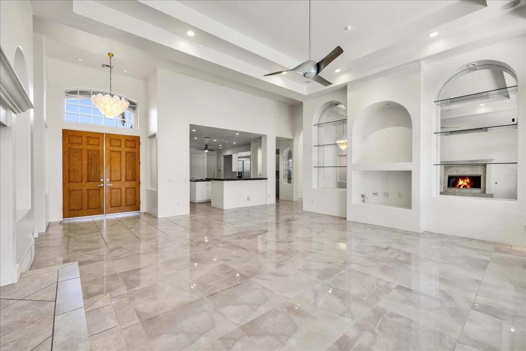 14 Collegiate Circle