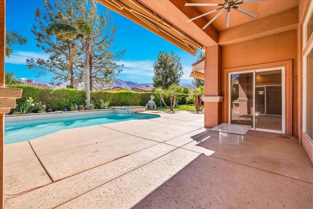 14 Collegiate Circle