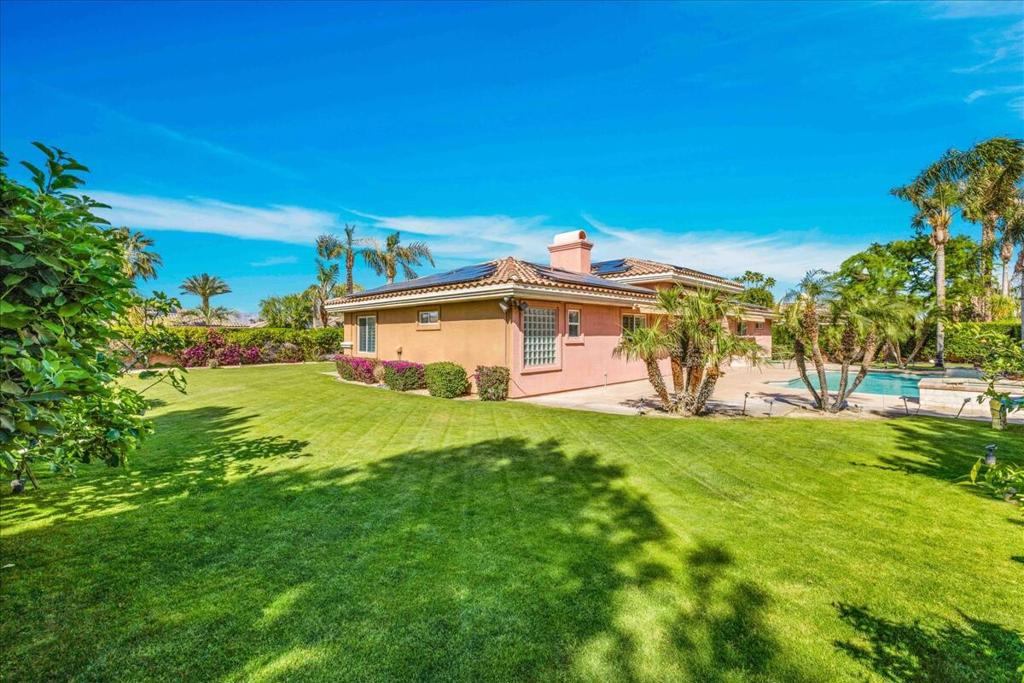 14 Collegiate Circle