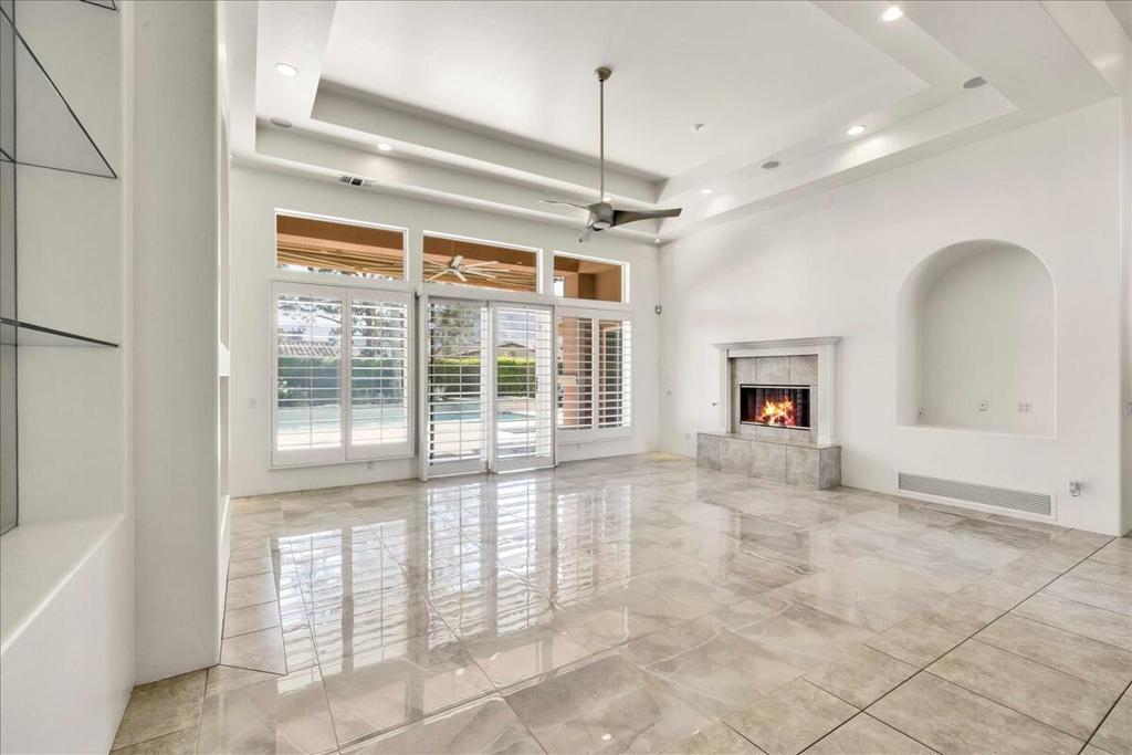 14 Collegiate Circle