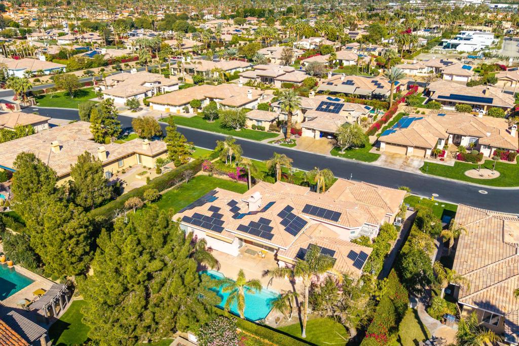 14 Collegiate Circle