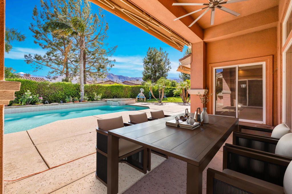 14 Collegiate Circle