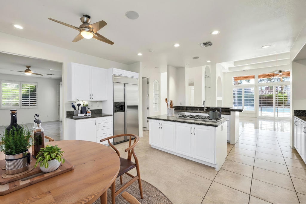 14 Collegiate Circle