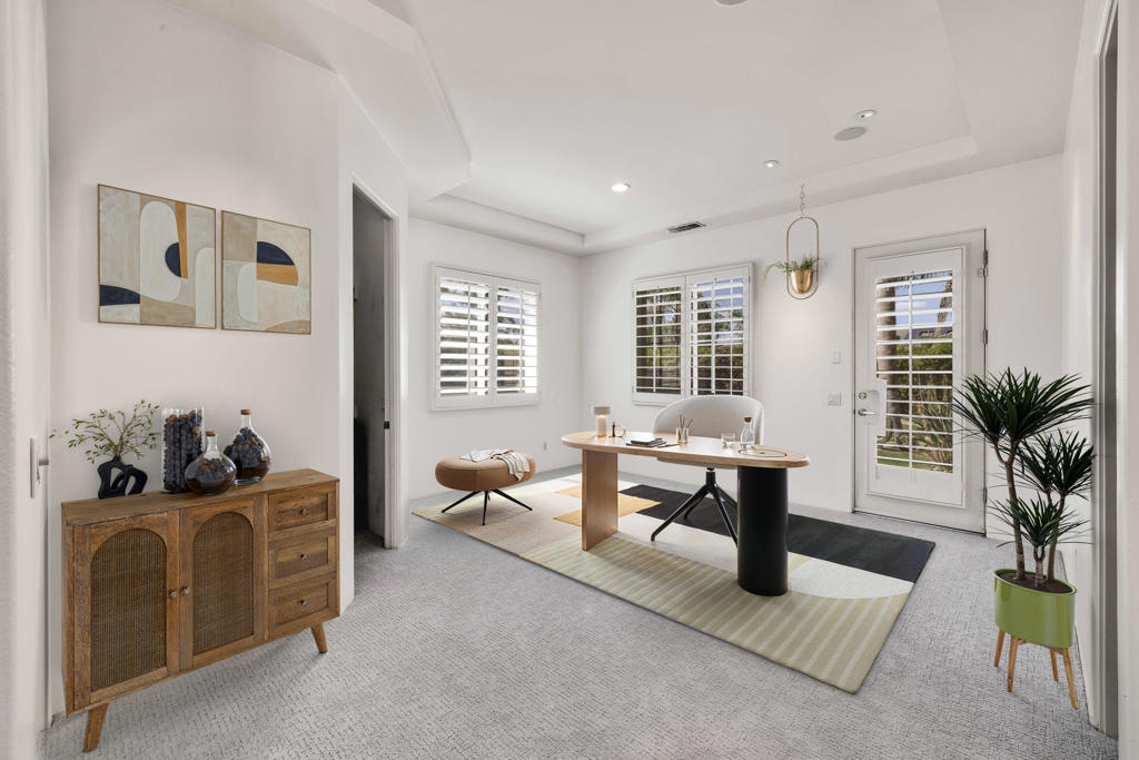 14 Collegiate Circle