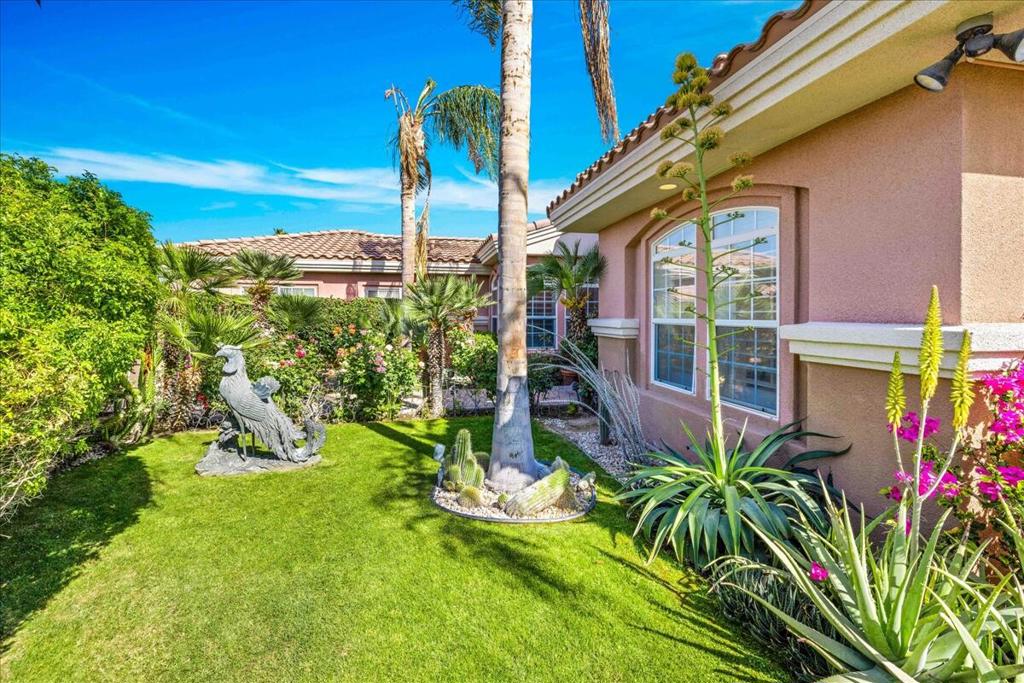 14 Collegiate Circle