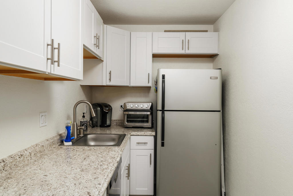 2821 Los Felices Circle W 114