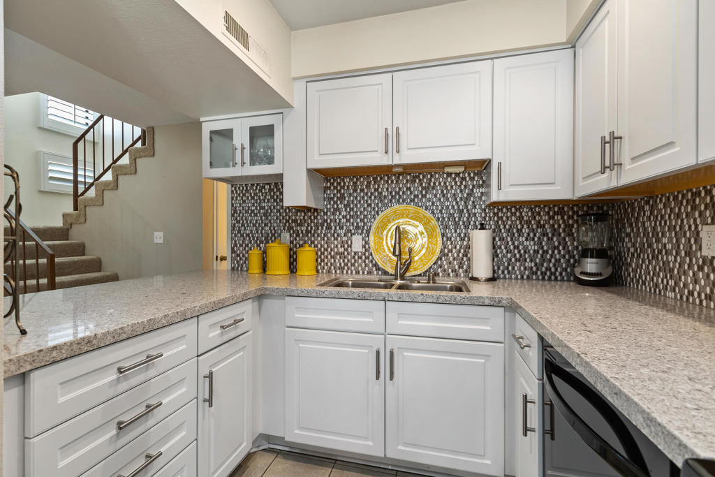 73330 Shadow Mountain Drive 32