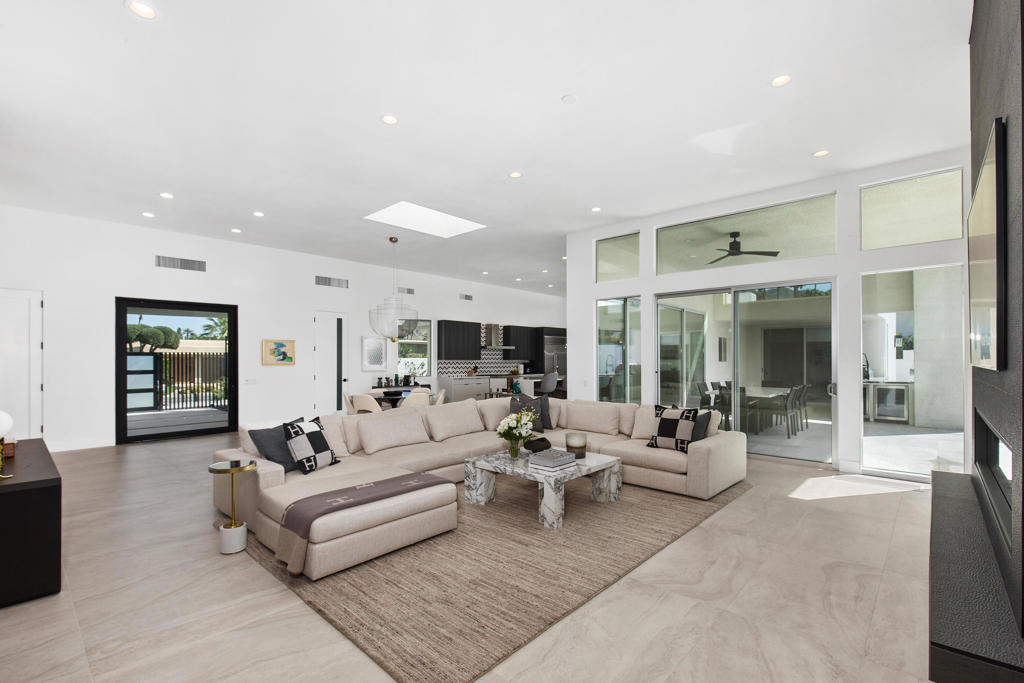 45635 Camino Del Rey