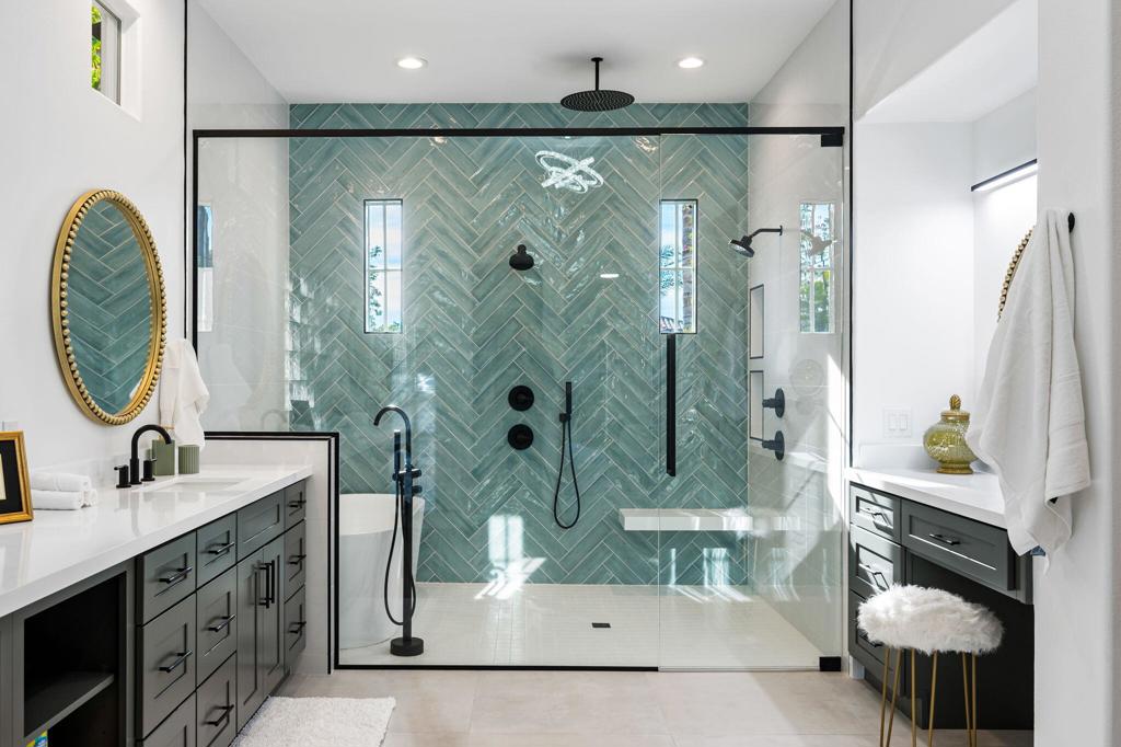 307 Loch Lomond Road