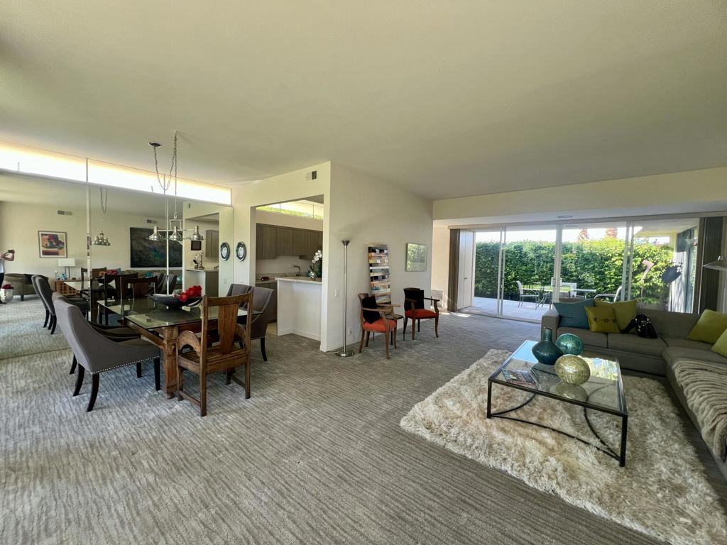 189 Desert Lakes Drive