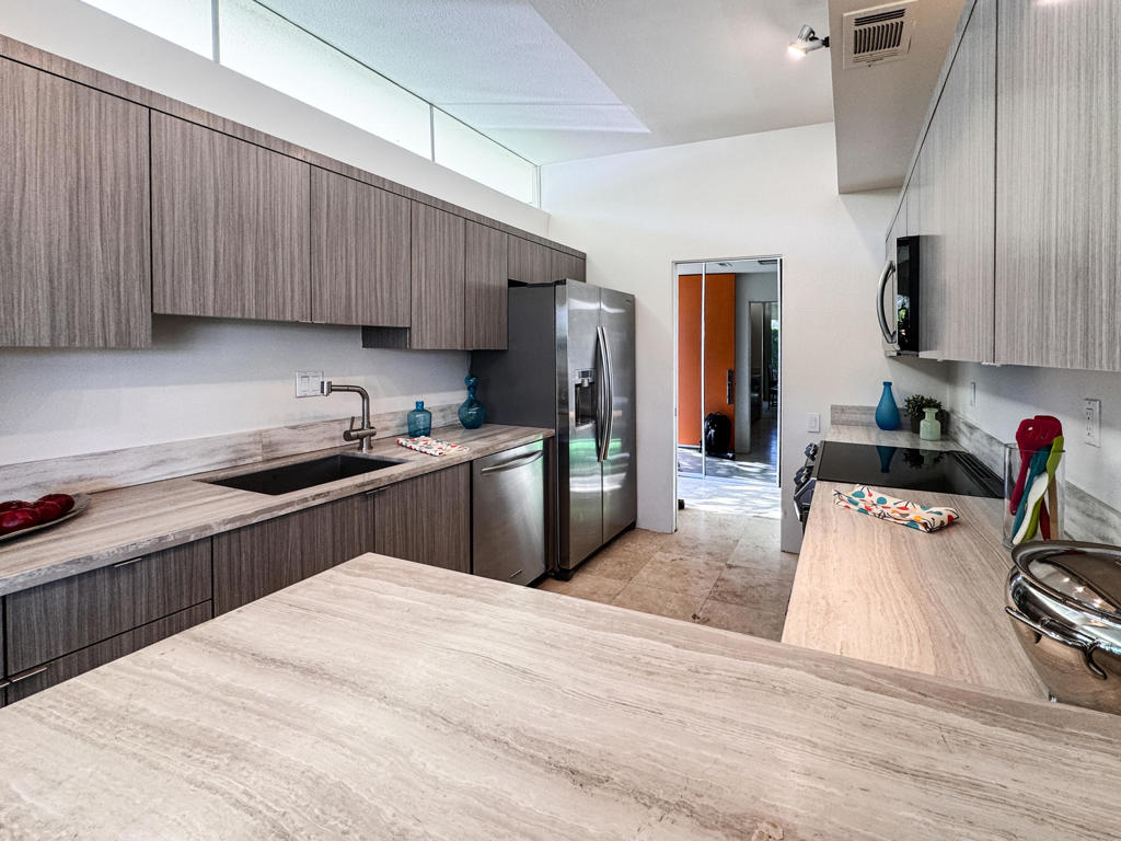 189 Desert Lakes Drive