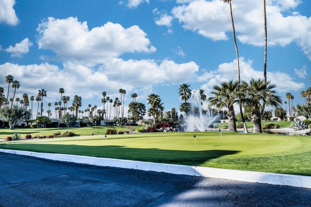 189 Desert Lakes Drive