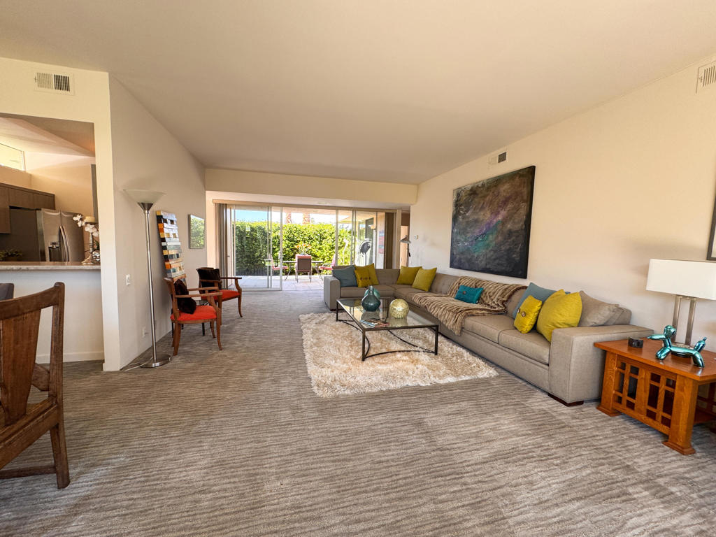 189 Desert Lakes Drive