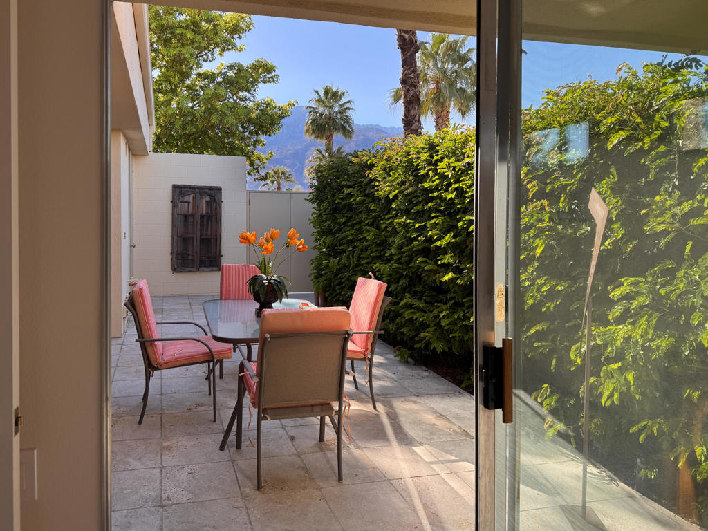 189 Desert Lakes Drive