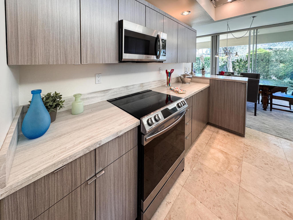 189 Desert Lakes Drive