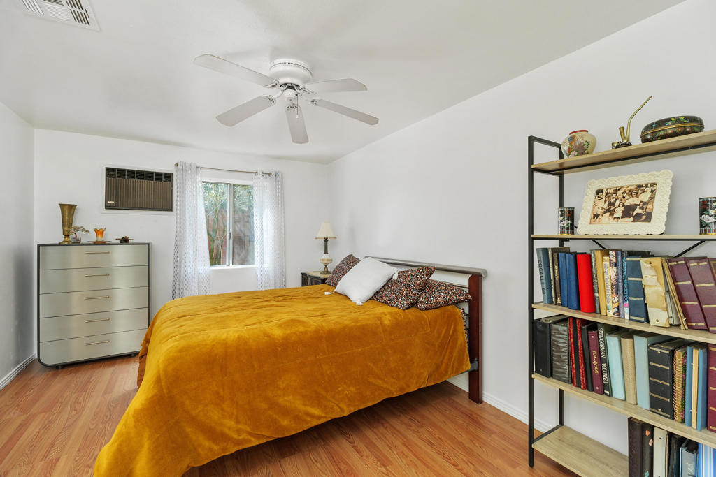 1065 E Sunny Dunes Road