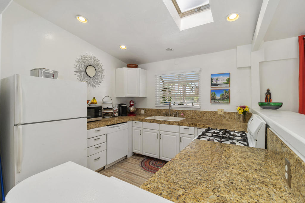 1065 E Sunny Dunes Road