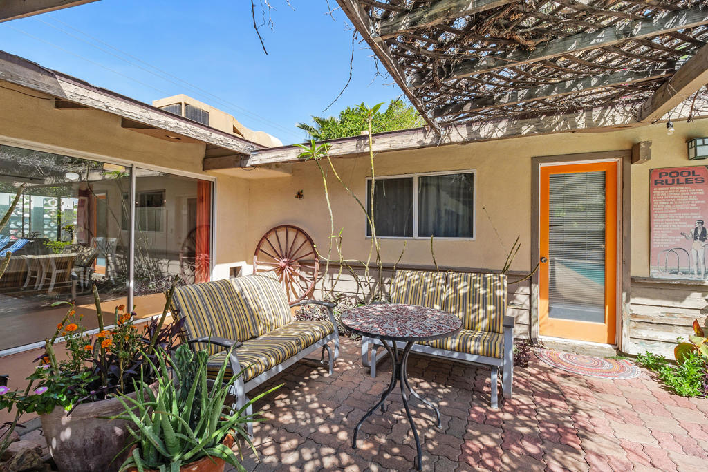 1065 E Sunny Dunes Road