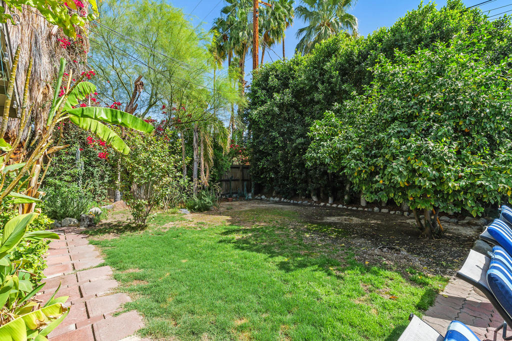 1065 E Sunny Dunes Road