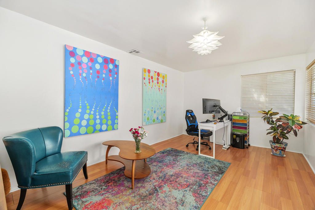 1065 E Sunny Dunes Road