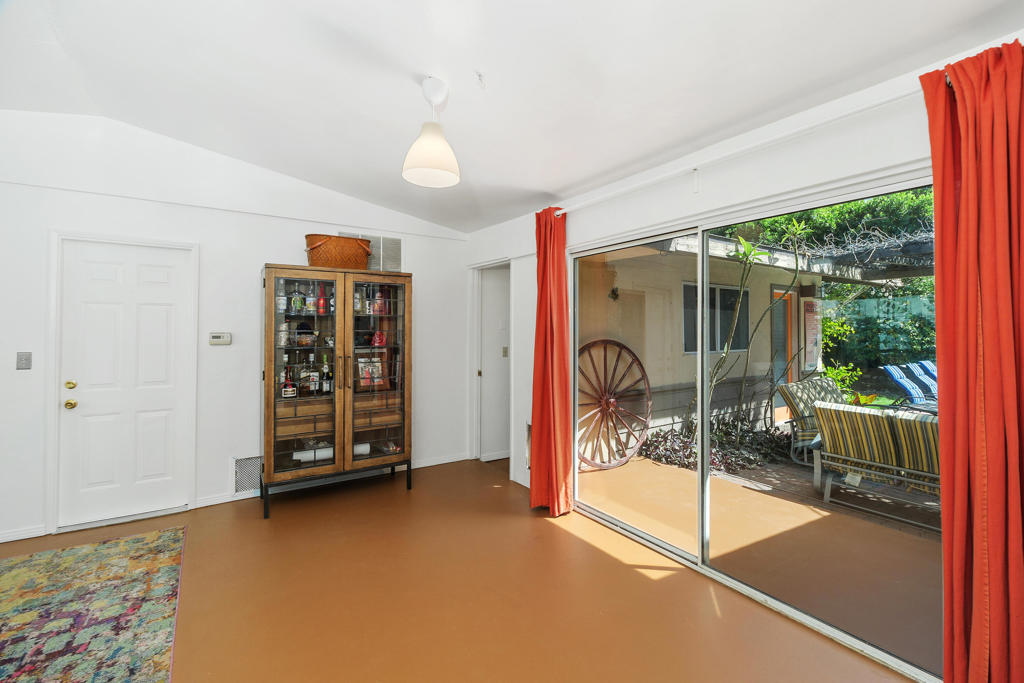 1065 E Sunny Dunes Road