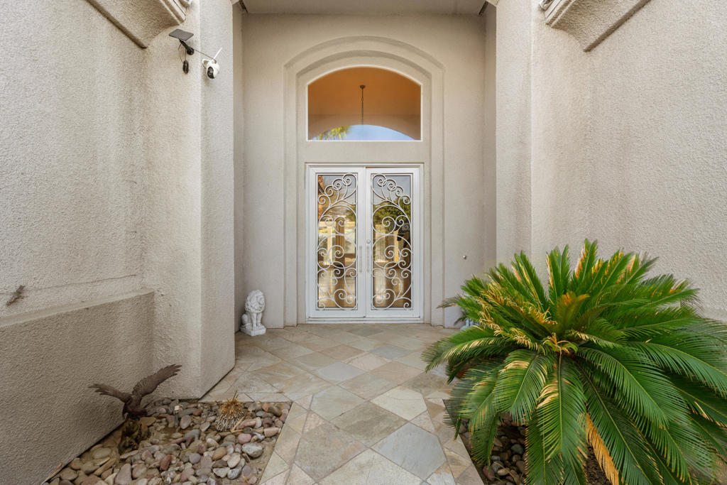 6 Voltaire Court