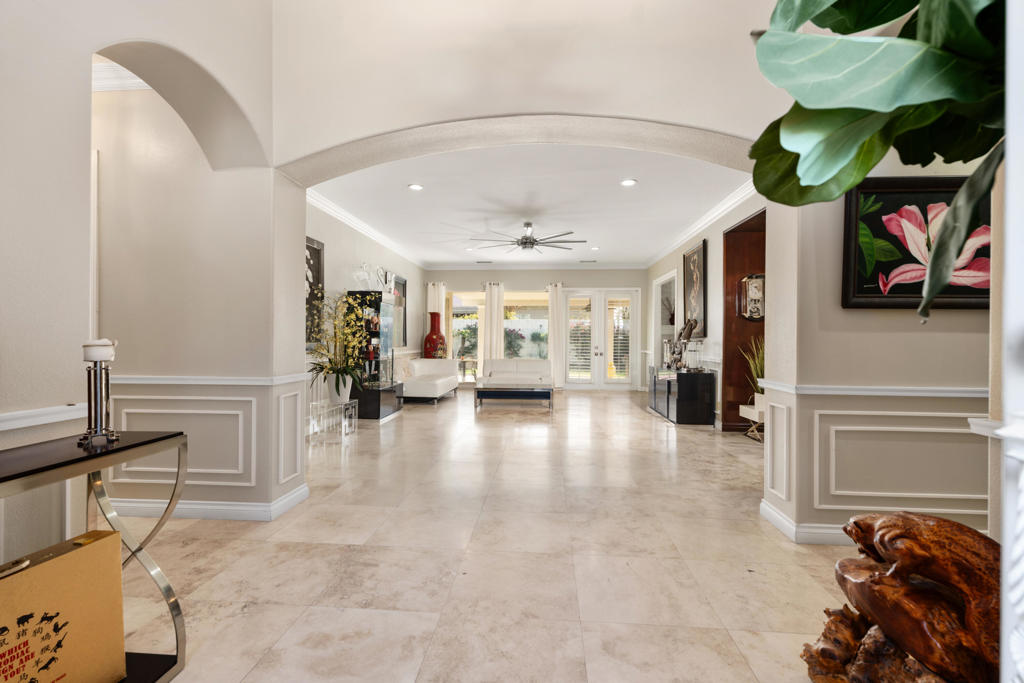 6 Voltaire Court