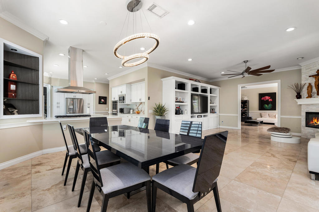6 Voltaire Court