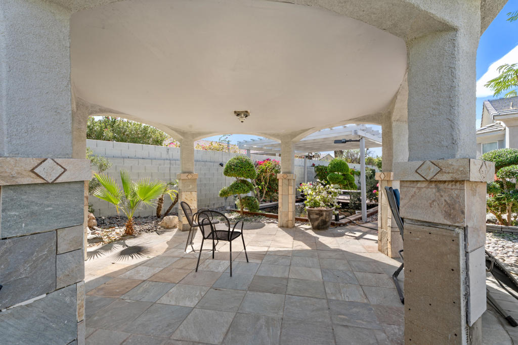 6 Voltaire Court