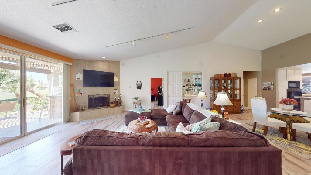 78160 Calle Norte