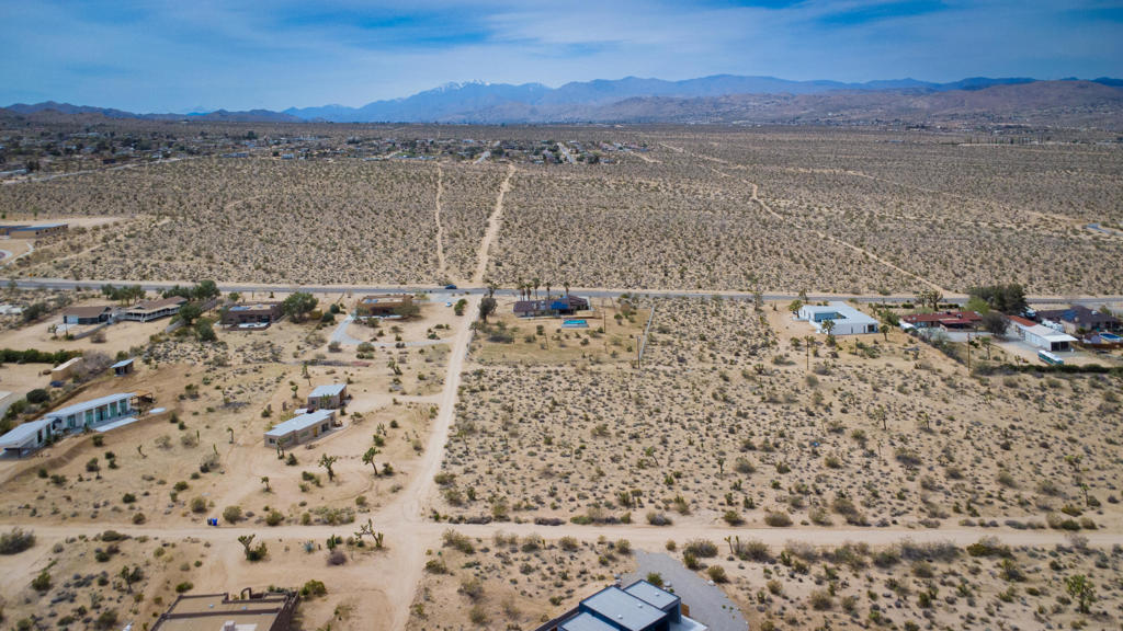 60926 Alta Vista Drive