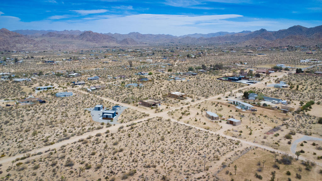 60926 Alta Vista Drive