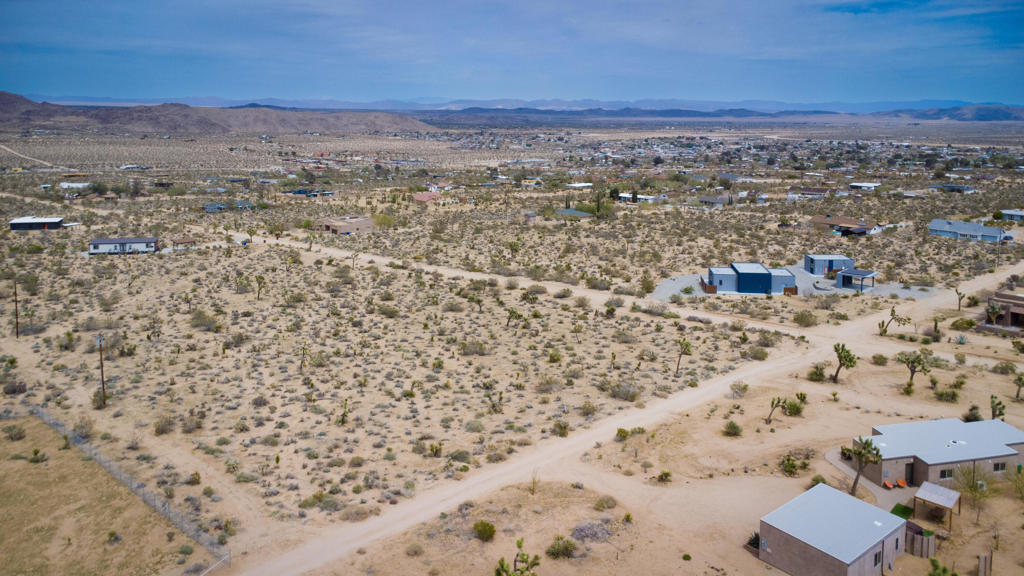 60926 Alta Vista Drive