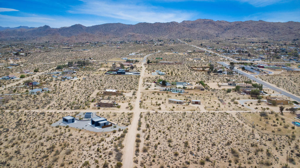 60926 Alta Vista Drive