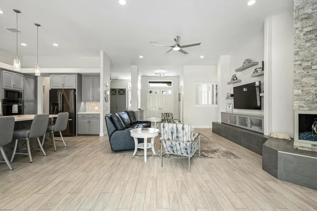 6 Taylor Avenue