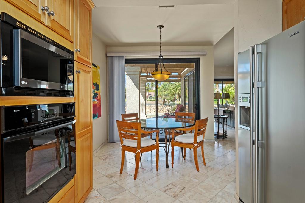 10122 Lakeview Drive