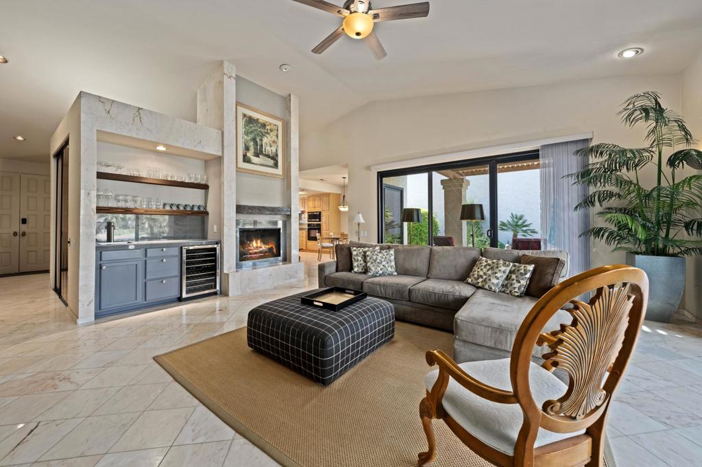 10122 Lakeview Drive