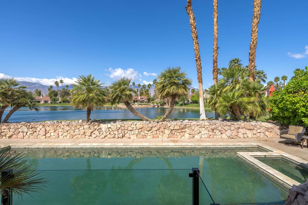 10122 Lakeview Drive