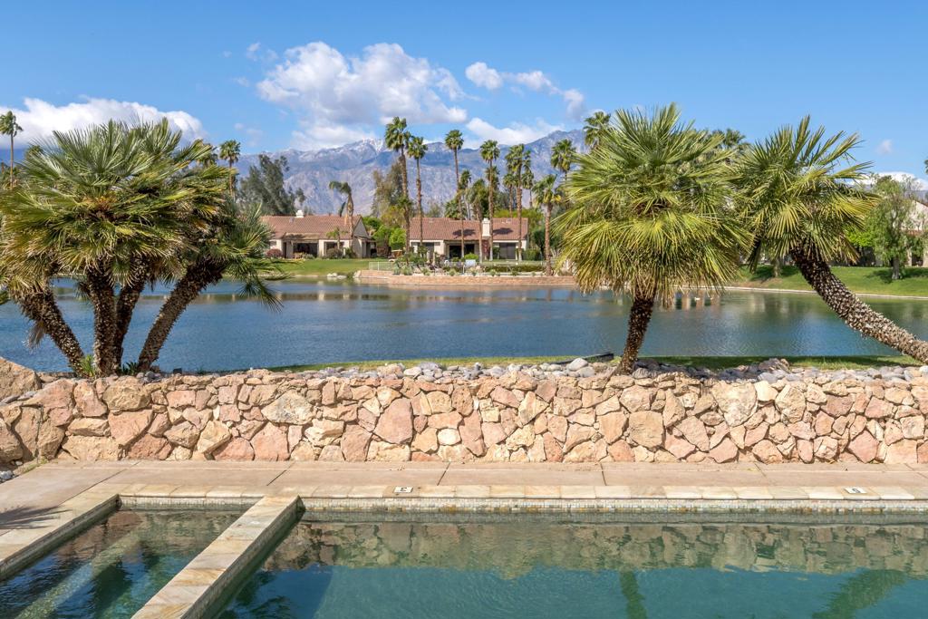 10122 Lakeview Drive