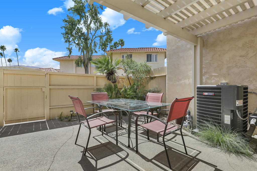 73225 Rod Laver Lane