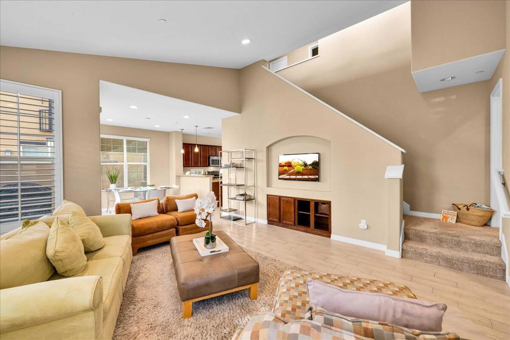 80043 Silver Sage Lane