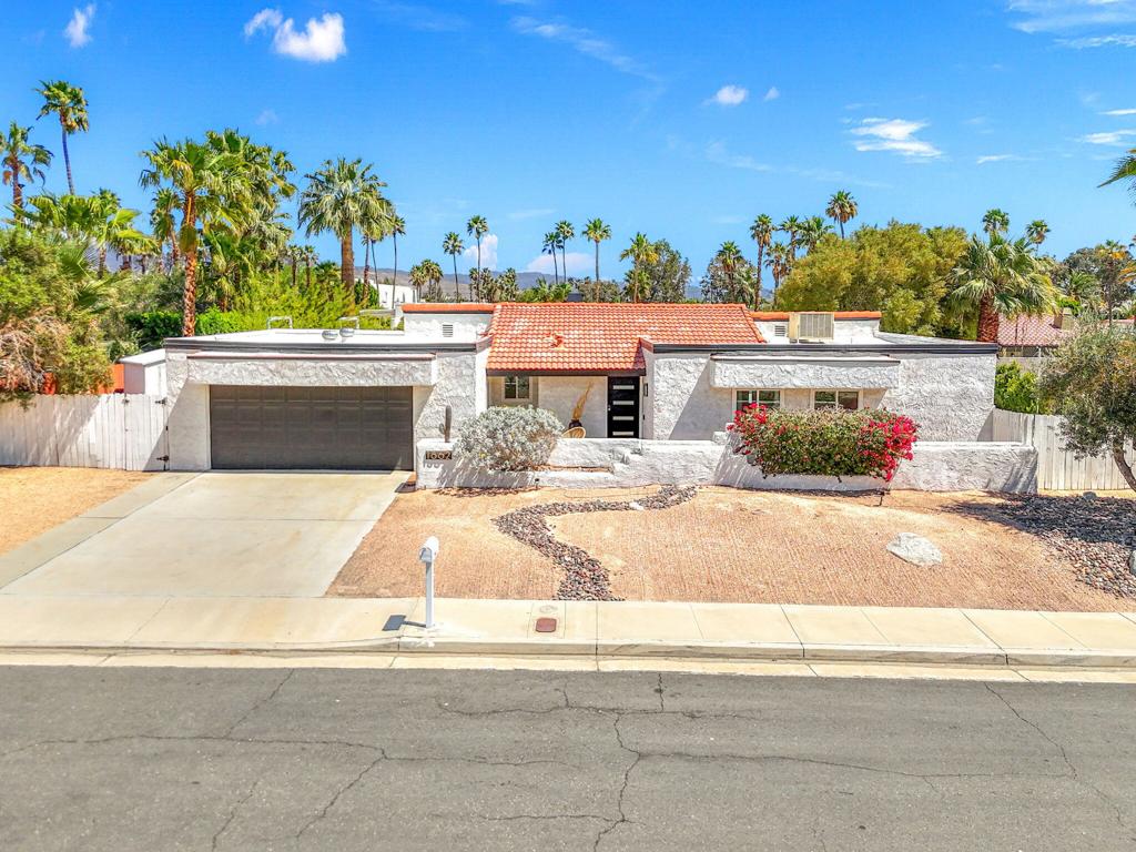 1862 N Nogales Way