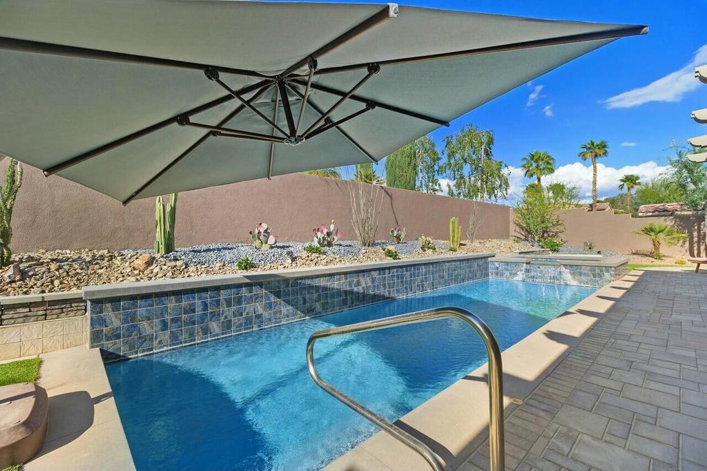 69806 Camino Pacifico